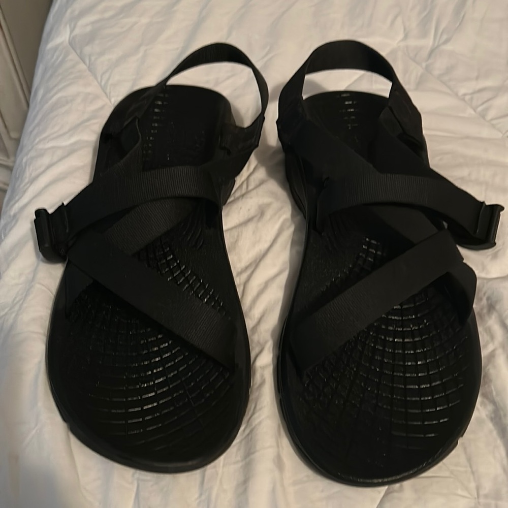 Chaco size 14 black. Hardly used, excellent like new condition